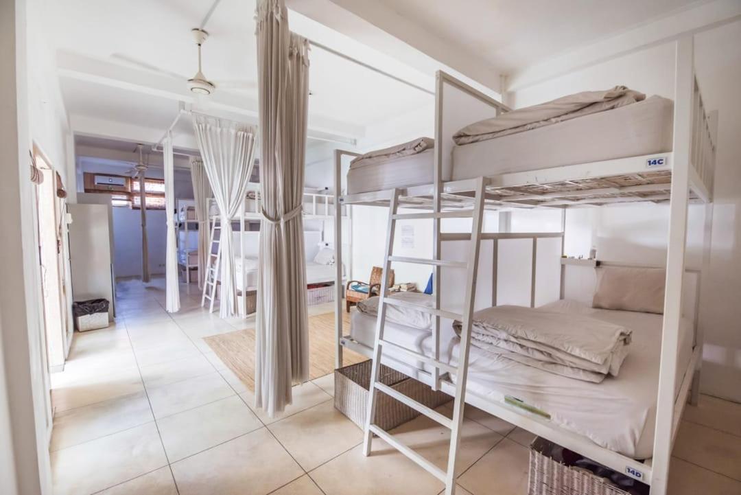 Hostel The Island Bali Seminyak (Bali)