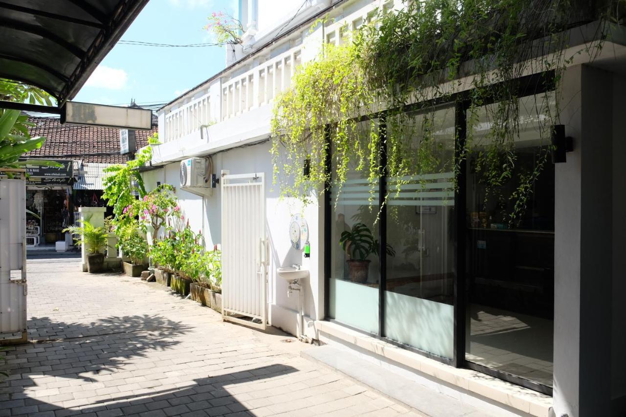Palm Garden Kuta Guest house