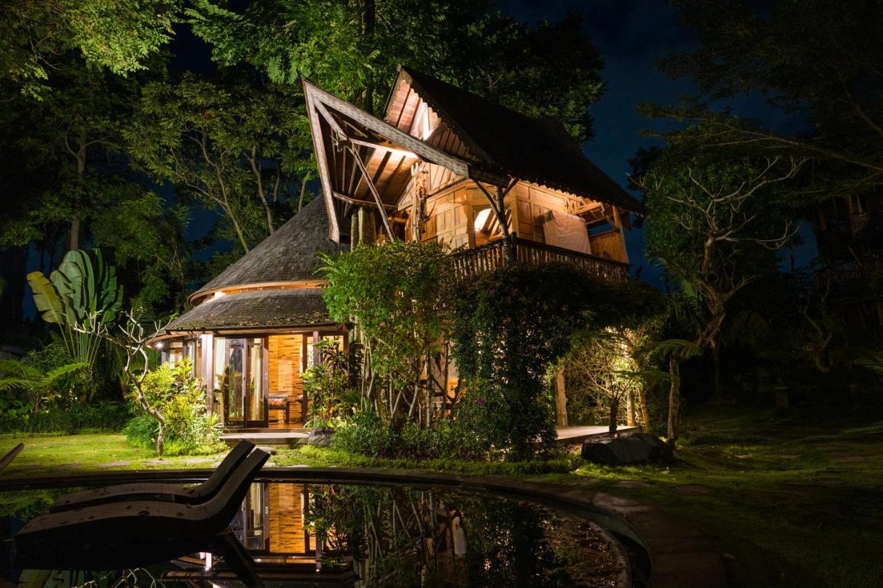 Tree House *
