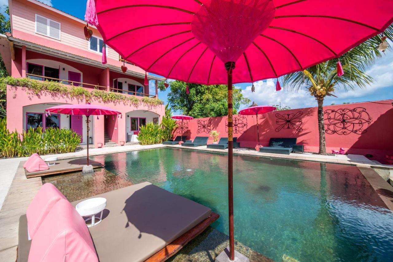 Pinkcoco - Constant Surprises & For Cool Adults Only Uluwatu (Bali)