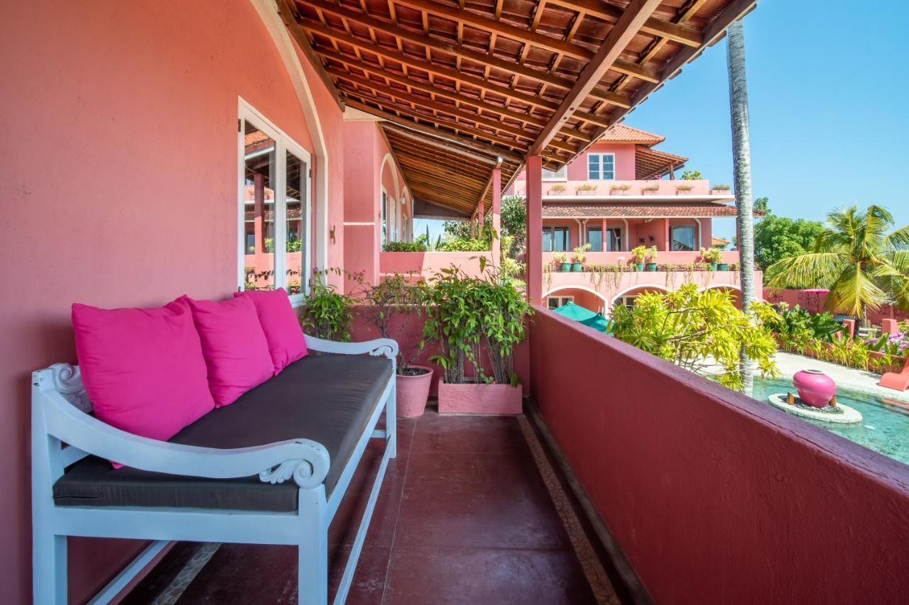 Pinkcoco - Constant Surprises & For Cool Adults Only Uluwatu (Bali)
