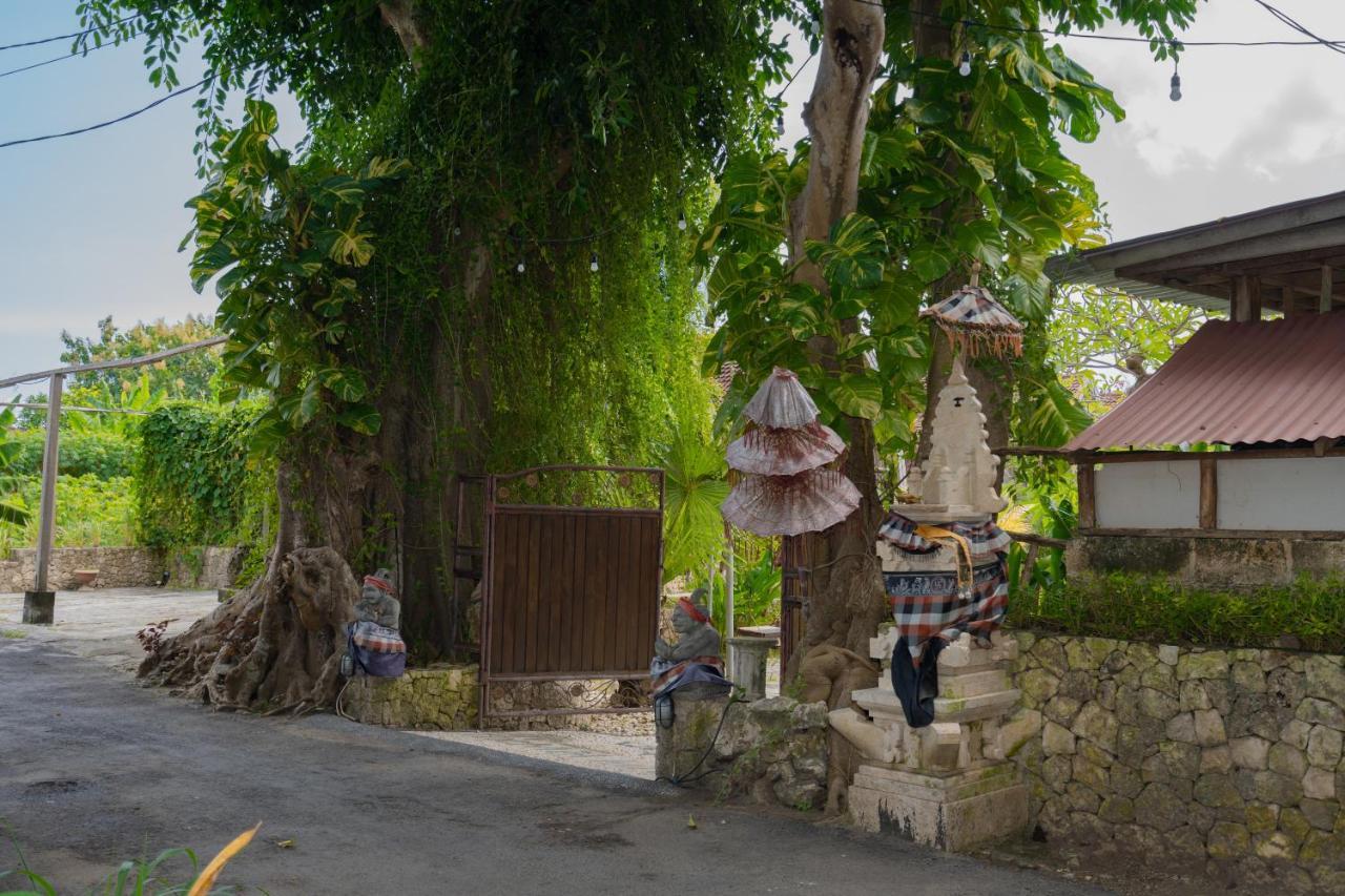 Holiday park The Mel Huts Batununggul