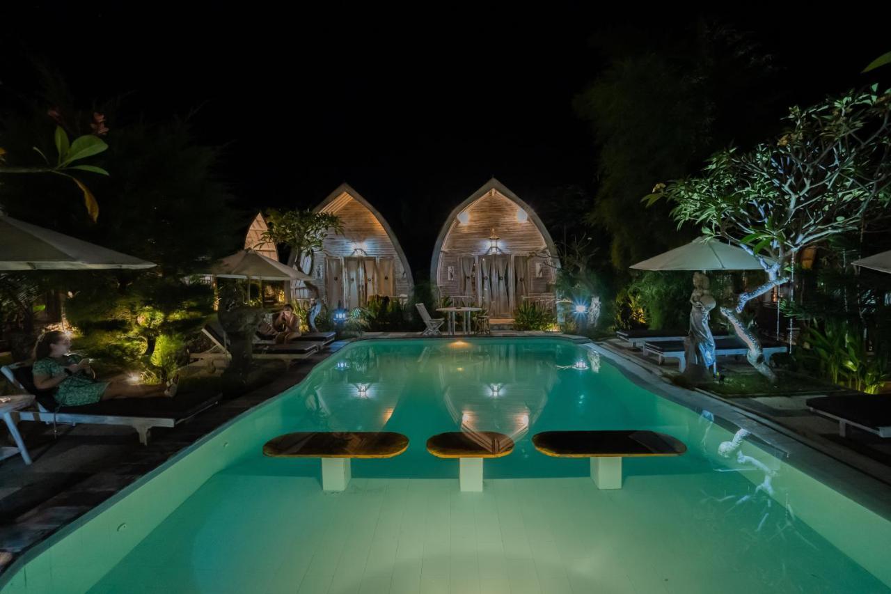 Holiday park The Mel Huts Batununggul