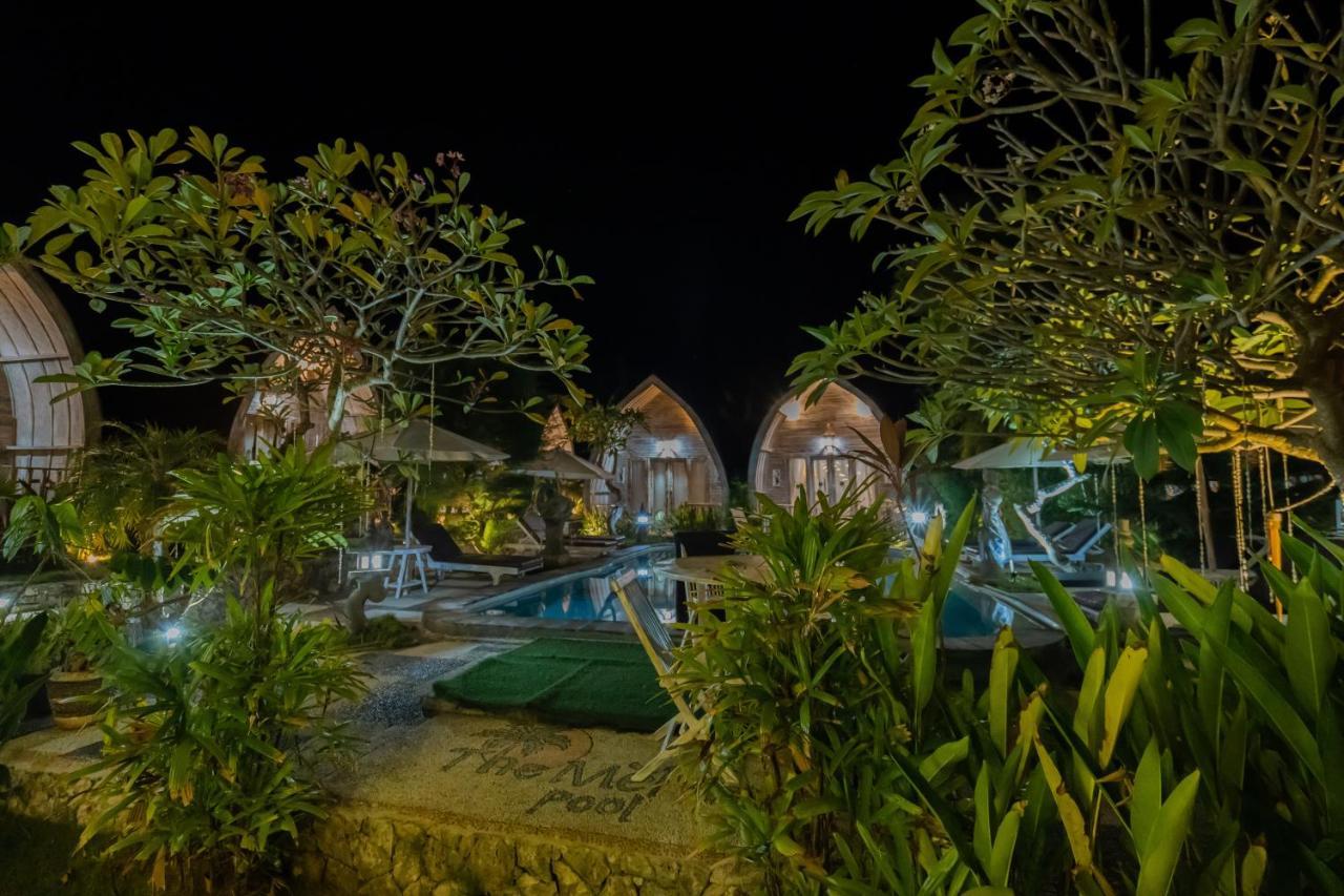 The Mel Huts Holiday park Batununggul