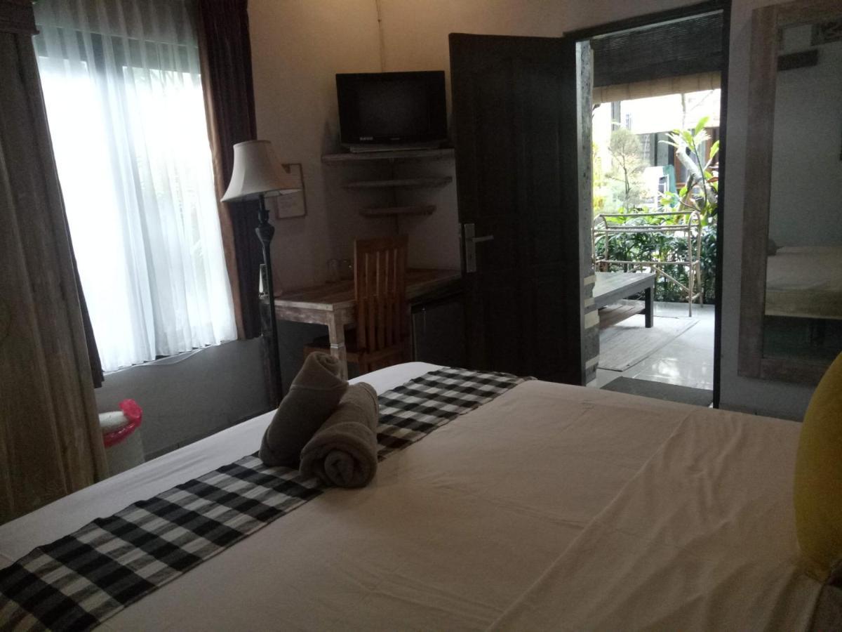 Candra Surf Homestay
