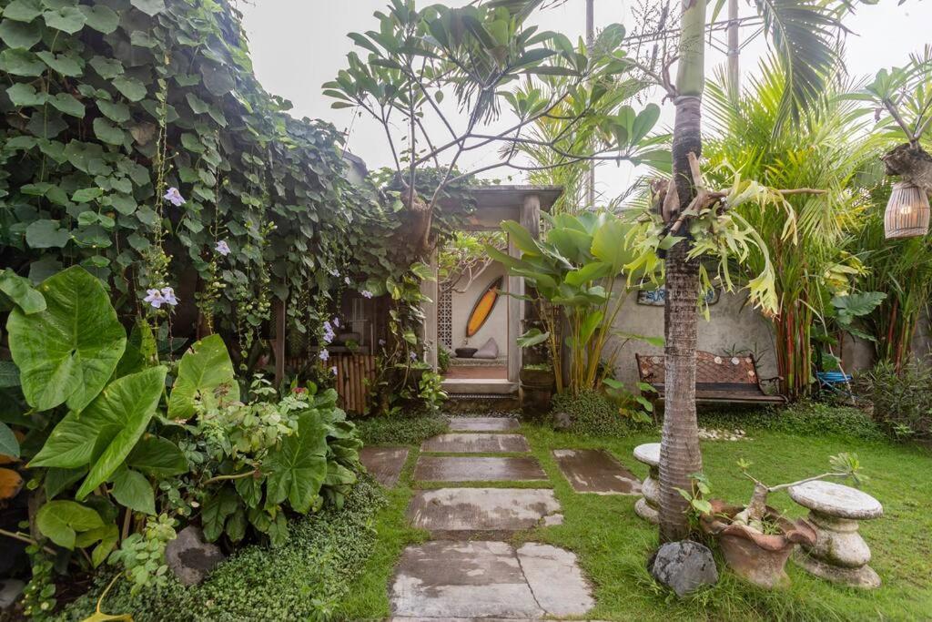 Homestay Surfer Garden *