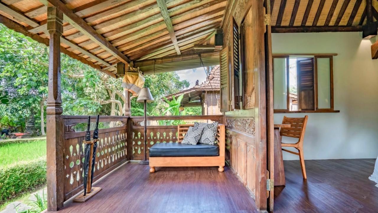 Kajane Yangloni At Bali