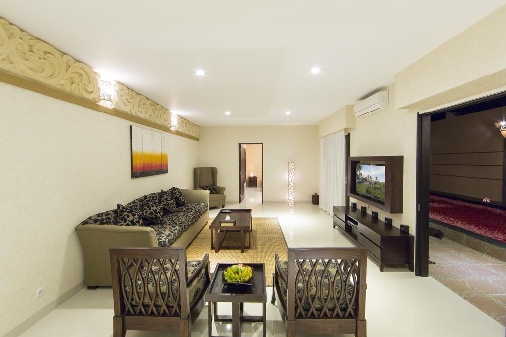 Flamingo Dewata Pool Villa *