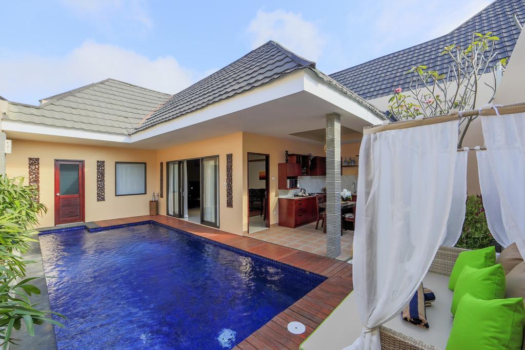 Flamingo Dewata Pool * Uluwatu (Bali)
