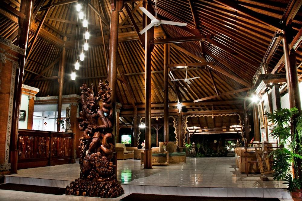 Hotel Bali Taman & Lovina 4*