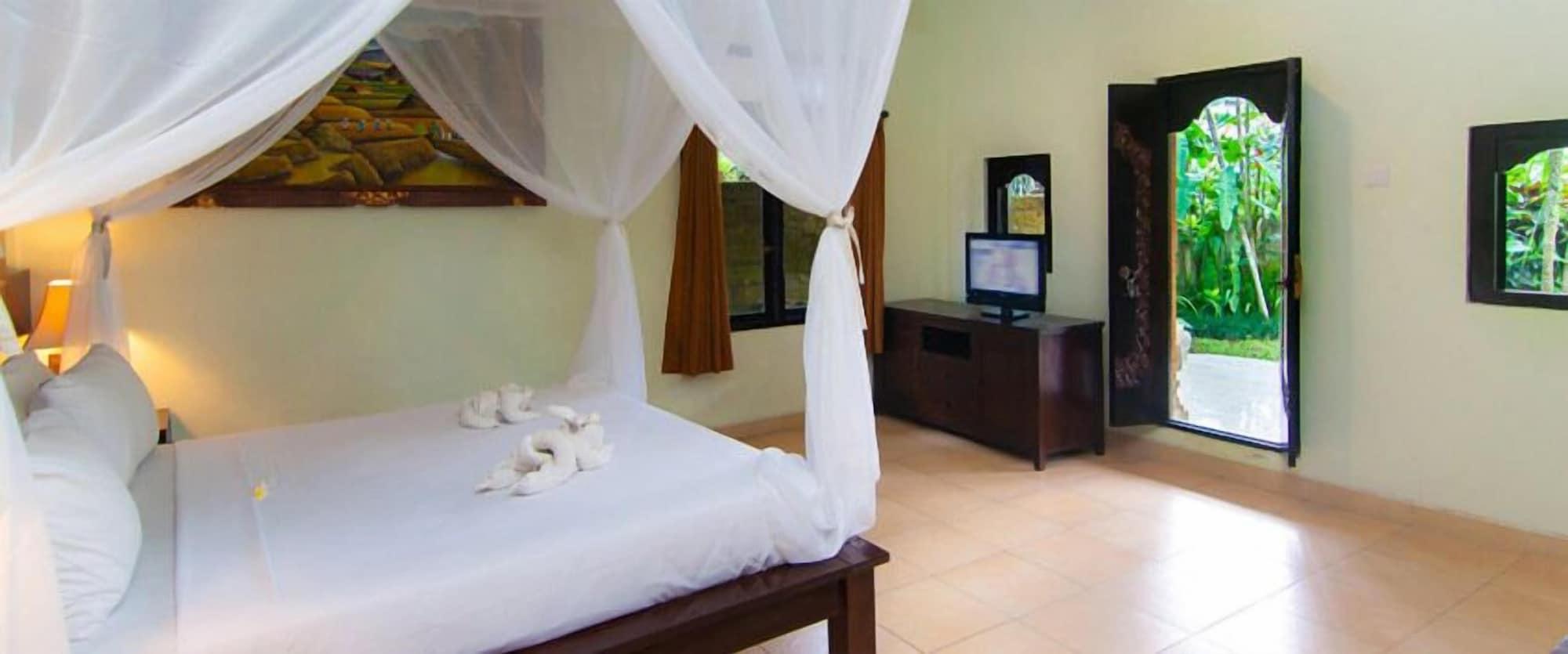Outpost Coliving Hotel