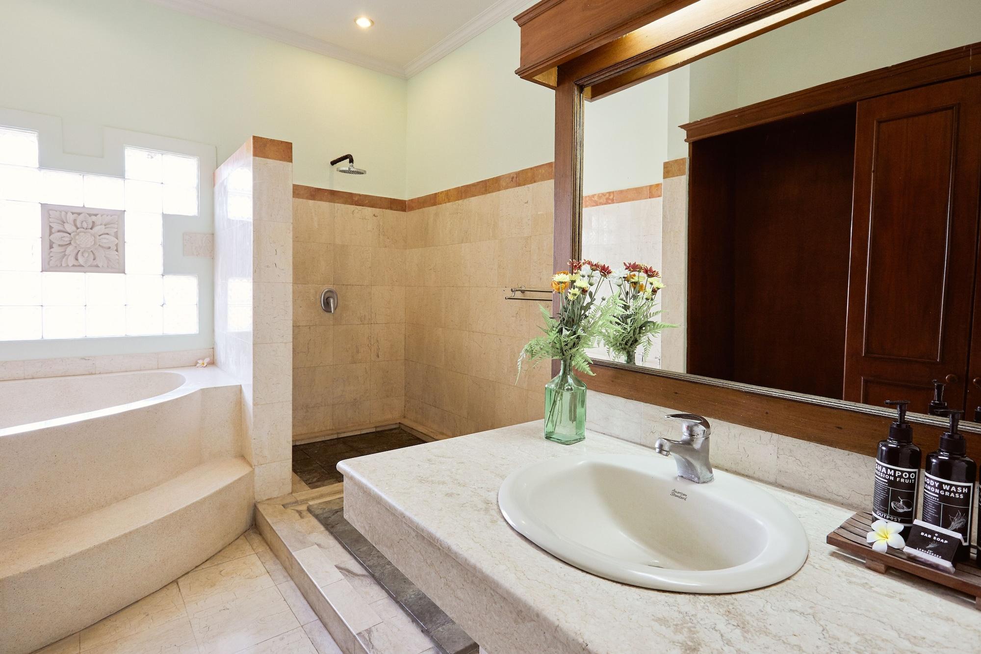 Outpost Coliving Hotel