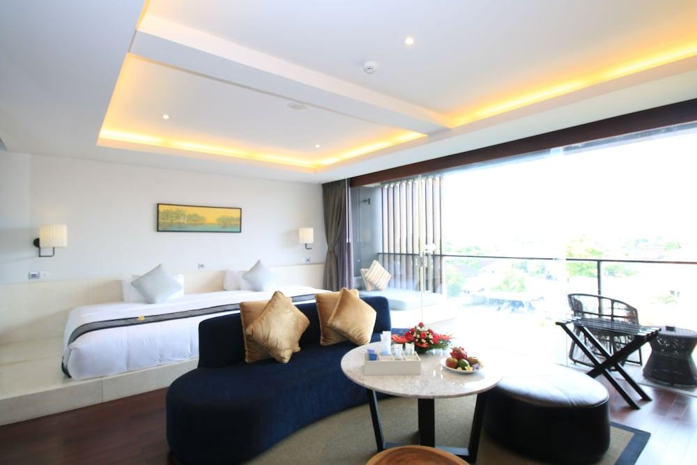Watermark & Bali Hotel Jimbaran (Bali)