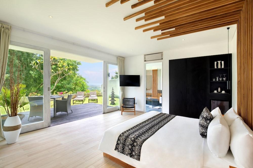 Villa Hidden Hills *