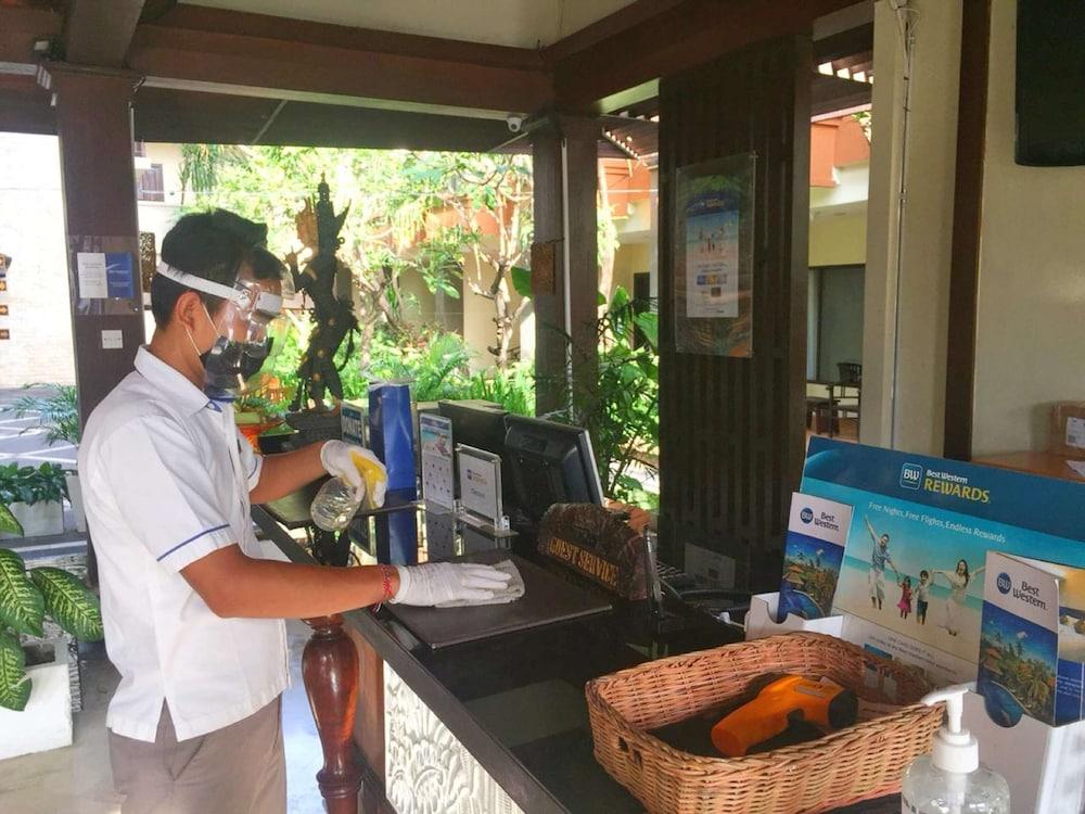 Resort Western Kuta 4*
