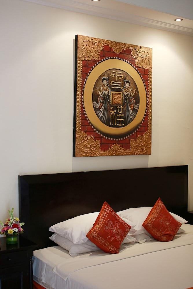 Hotel The Batu Belig & Seminyak (Bali)