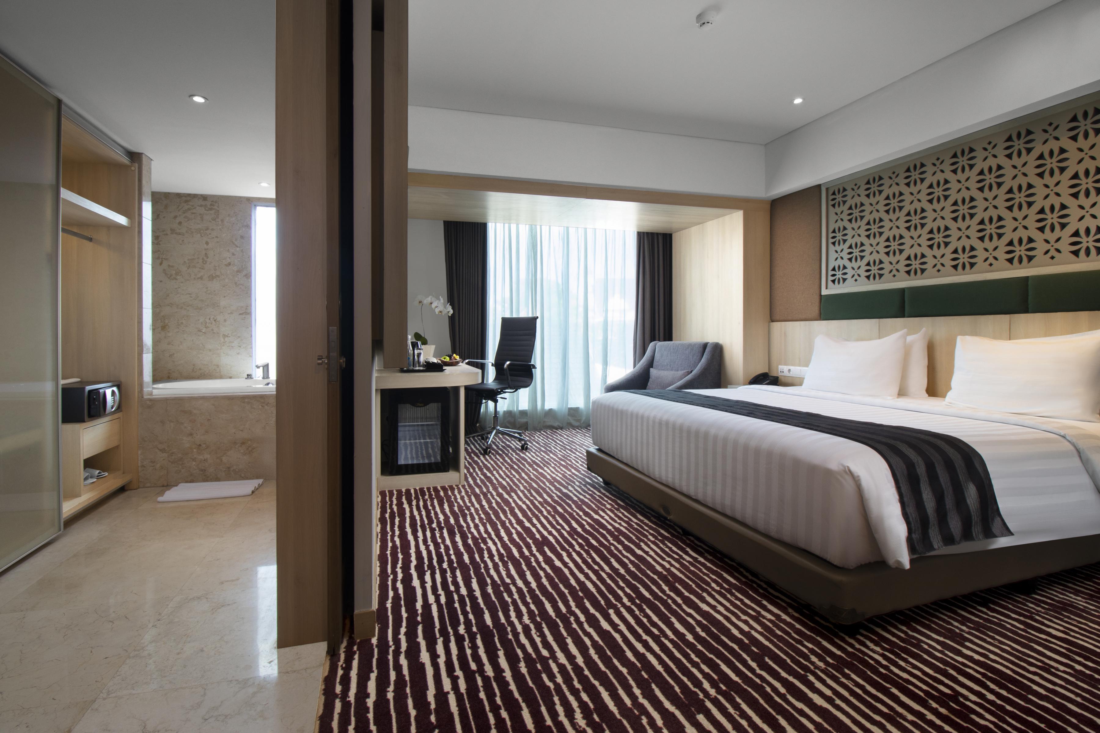 Grand Sovereign Kuta Bali Hotel 4*