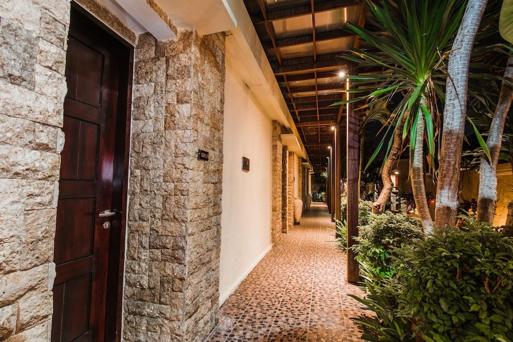 Hotel Aldeoz Grand Kancana