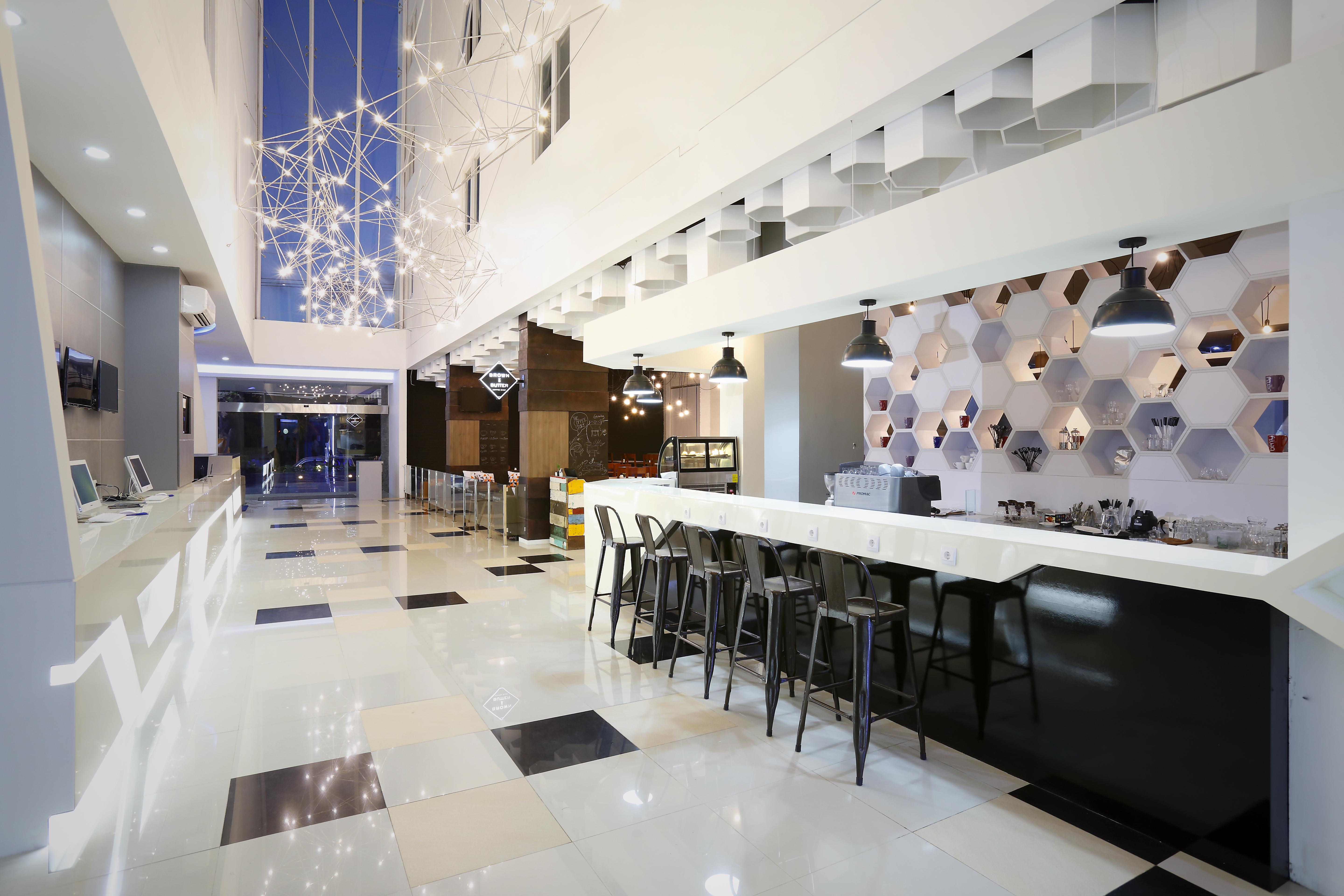 Hotel Berry Biz
