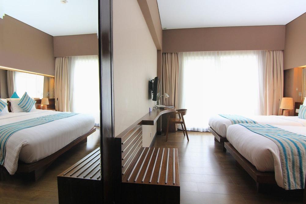 Grand Ixora Kuta