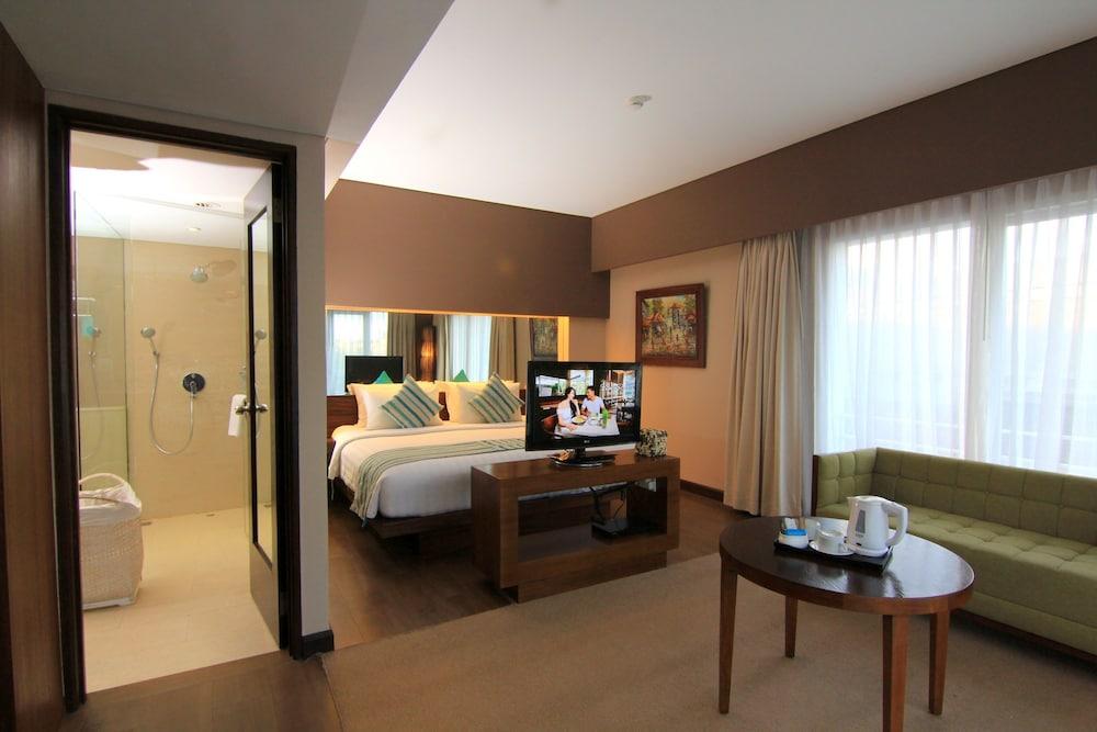Hotel Grand Ixora Kuta 4*