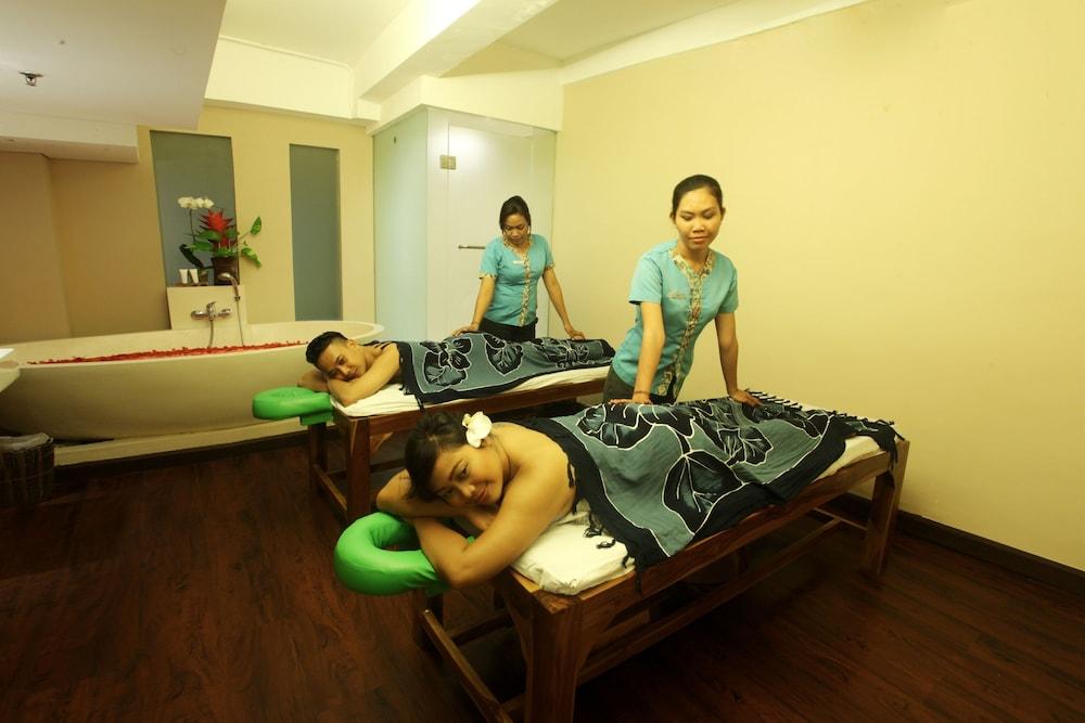 Grand Ixora Kuta 4* Kuta (Bali)