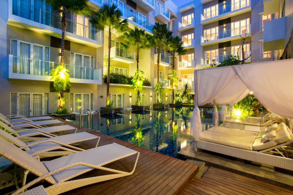Grand Ixora Kuta 4*