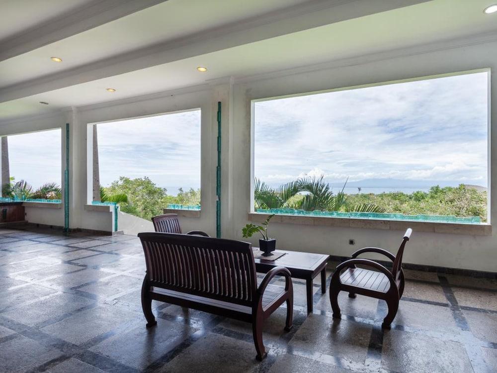 Hillstone Uluwatu Hotel