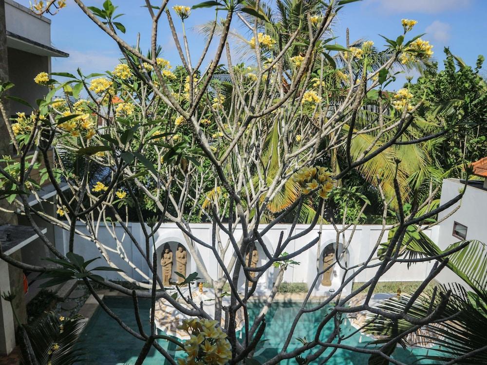 Hotel U Tube Uluwatu (Bali)