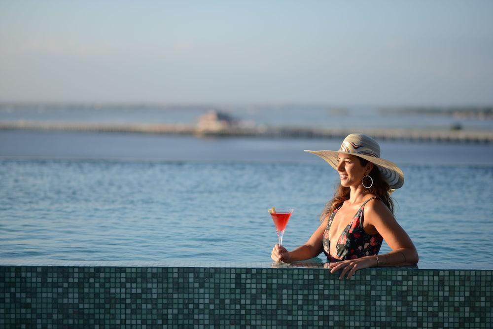The Crystal Luxury Bay Nusa Dua Resor