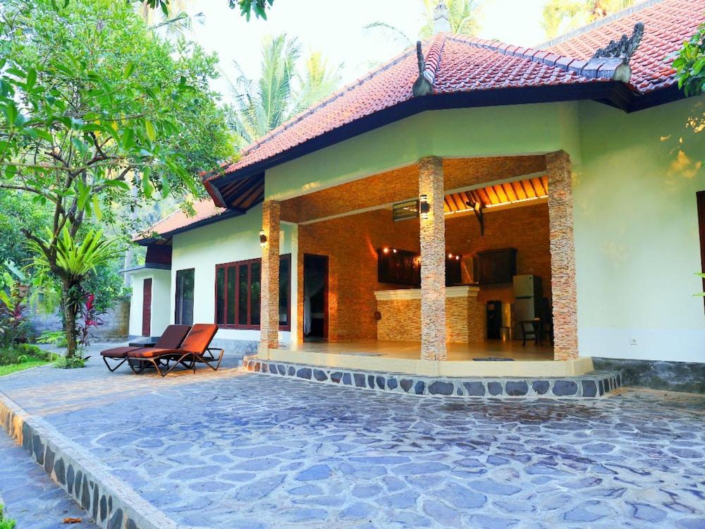 Bondalem Club Villa *