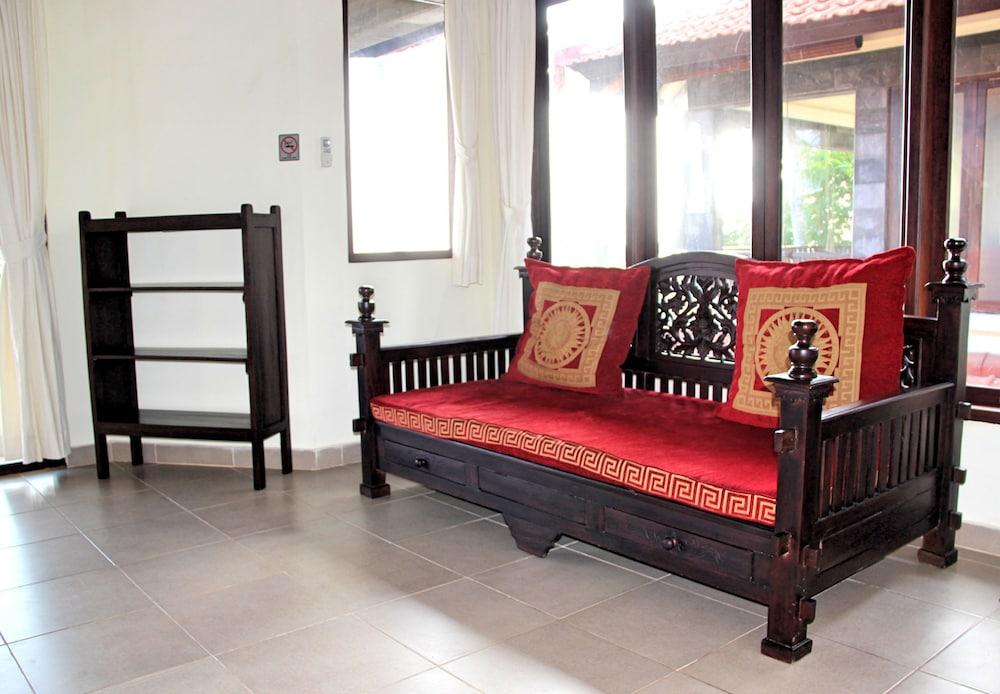 Villa Bondalem Club