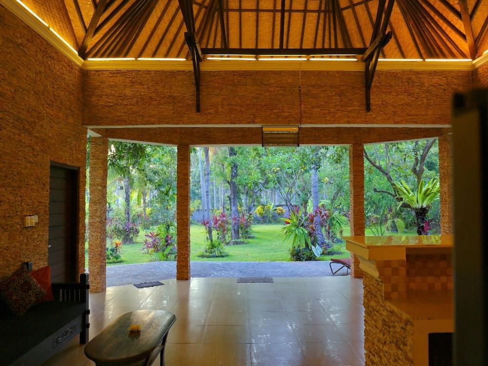 Bondalem Club Villa *