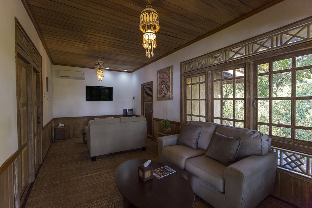 Menjangan - Chse Certified Holiday home Banyuwedang
