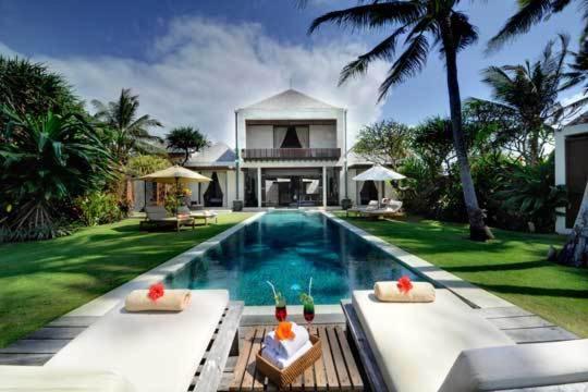 Villa Majapahit By Nakula *