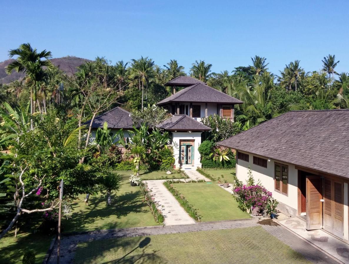 Rumah Isah Villa *