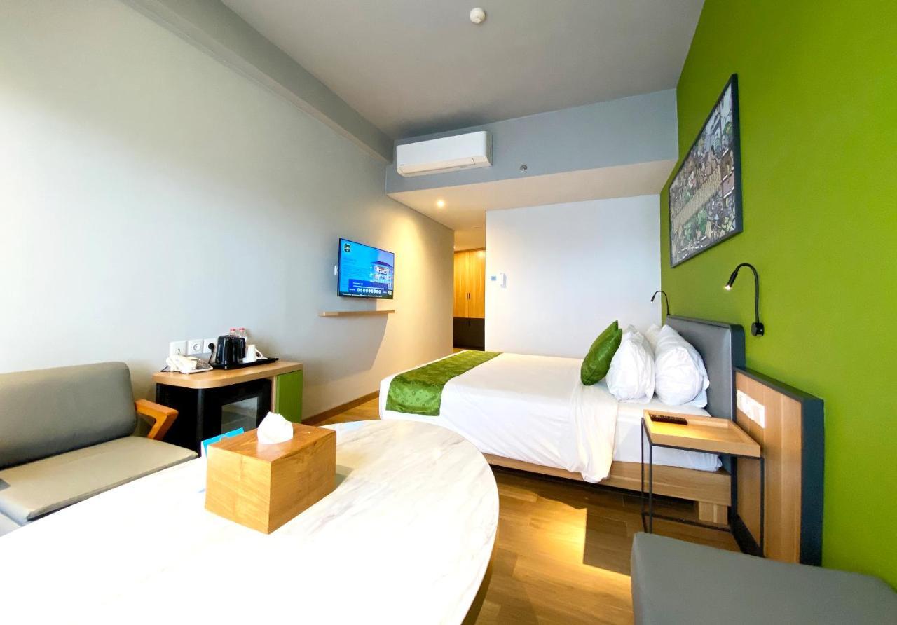 Rv Gianyar Hotel 4*