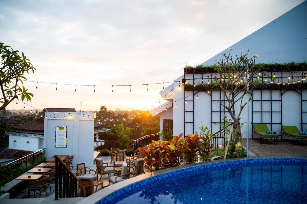 Rv Gianyar Hotel