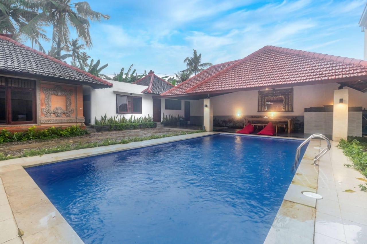 Batuan Village Guest house *