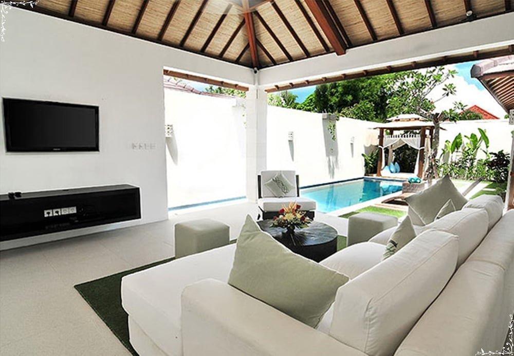 Villa Arama Riverside