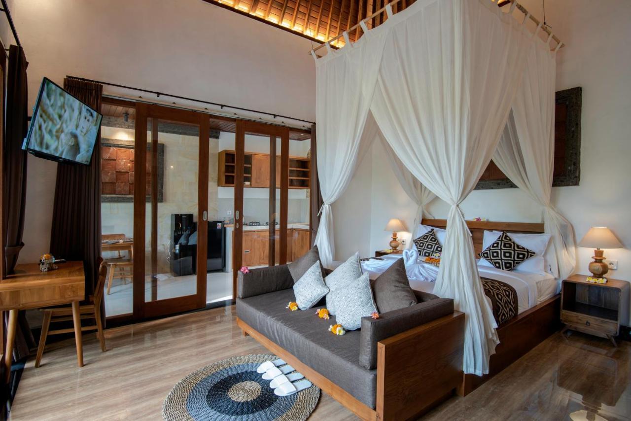 Villa Madhawa &