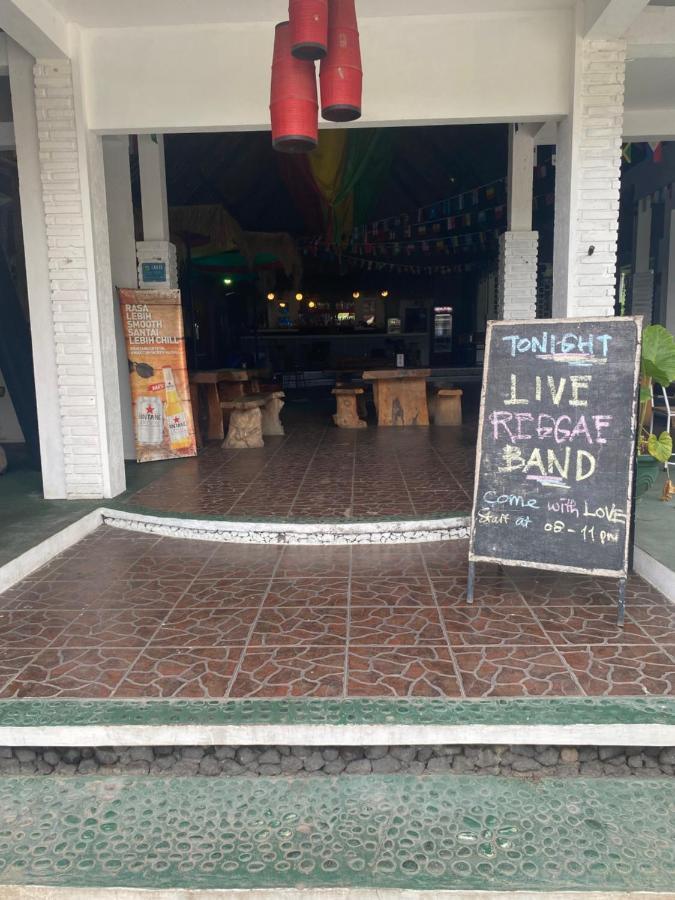 Paca's Reggae Bar & Hostel Ambat