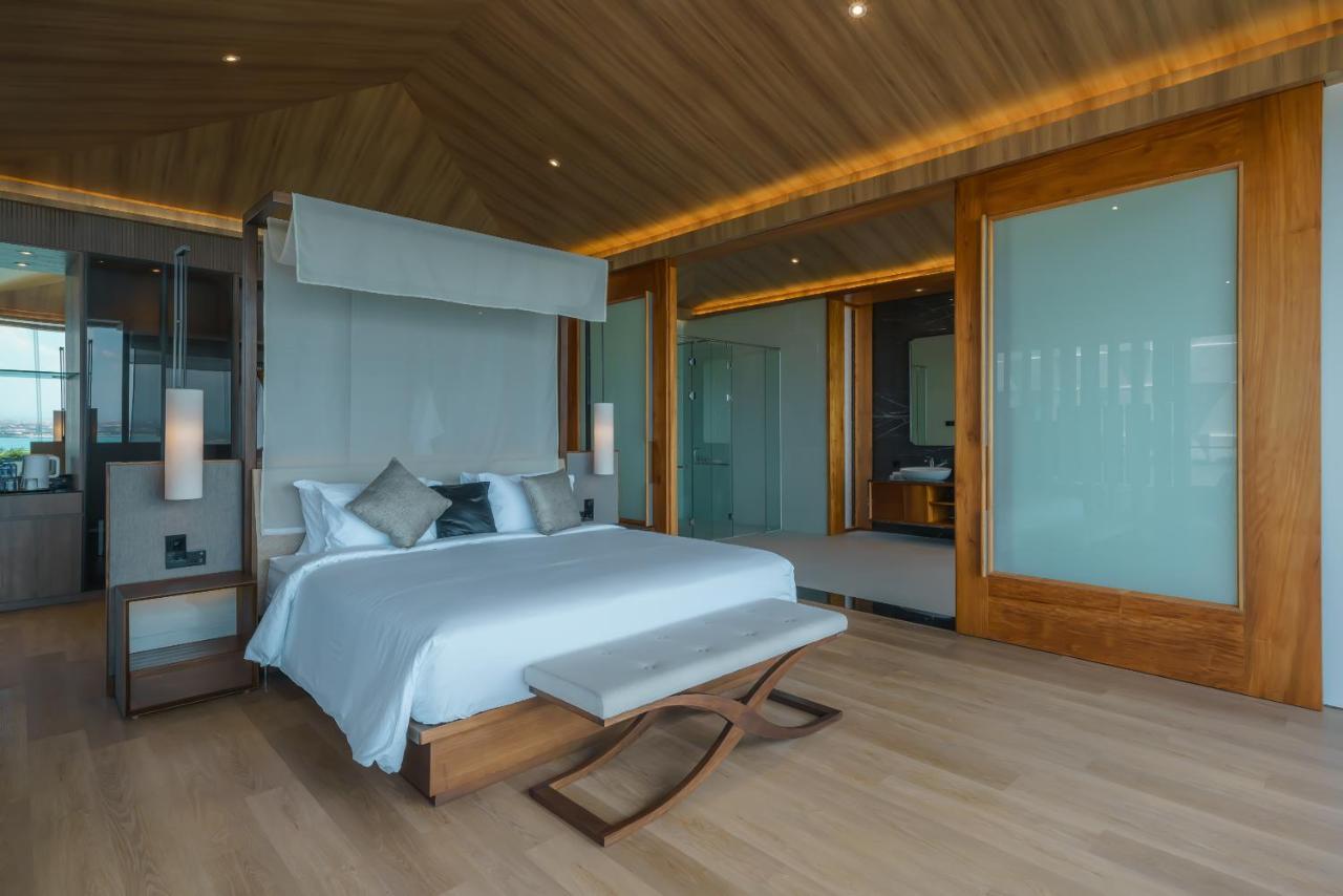 Beyond The Sea - Luxe Sea View In Villa