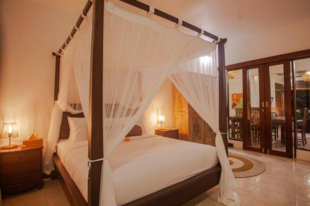 Villa Huge W/ Pool And Spectacular Rooftop Patio! *