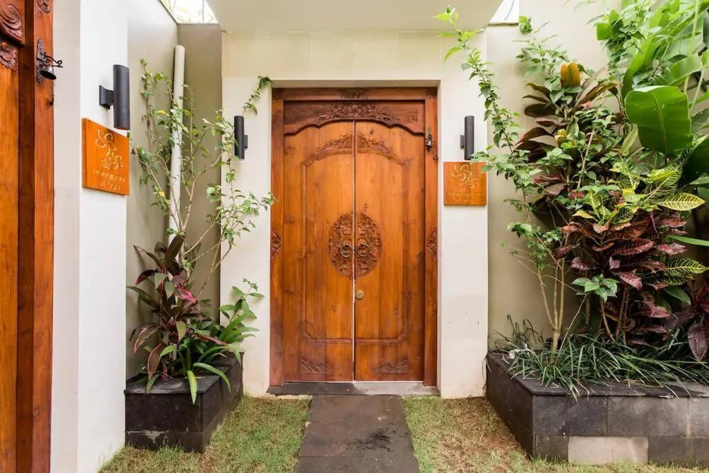 Frangipani Mawe At Berawa Villa Canggu (Bali)