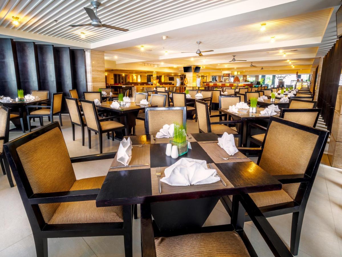 Hotel Aston Kuta And 4*