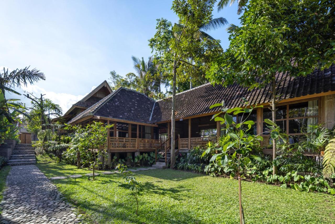 Resor Rumah Kayu Ubud (Bali)