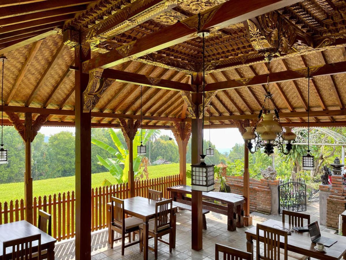 The Sangkih Restaurant & Bar Lodge
