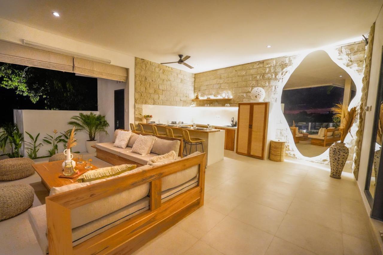 Villa Santorini Sunset New 4 Bedroom With Beautiful Rice Paddy View And A Large Pool Canggu (Bali)