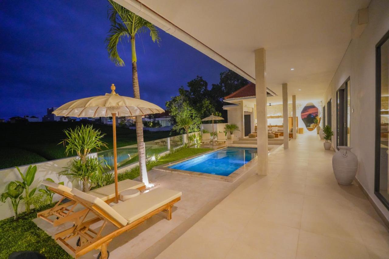 Santorini Sunset New 4 Bedroom With Beautiful Rice Paddy View And A Large Pool